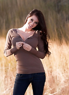  porn photos Amateur model Talia Shepard uncorks, big tits , spreading  jeans