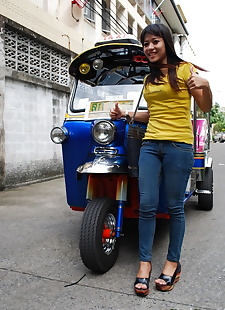 अश्लील तस्वीरें महिला टुक टुक चालक और एक farang ham, asian 